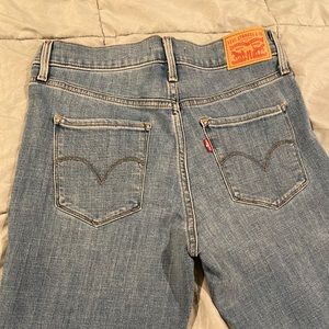 Women’s Levi’s 311 Shaping Skinny Jeans 28 waist 30 length